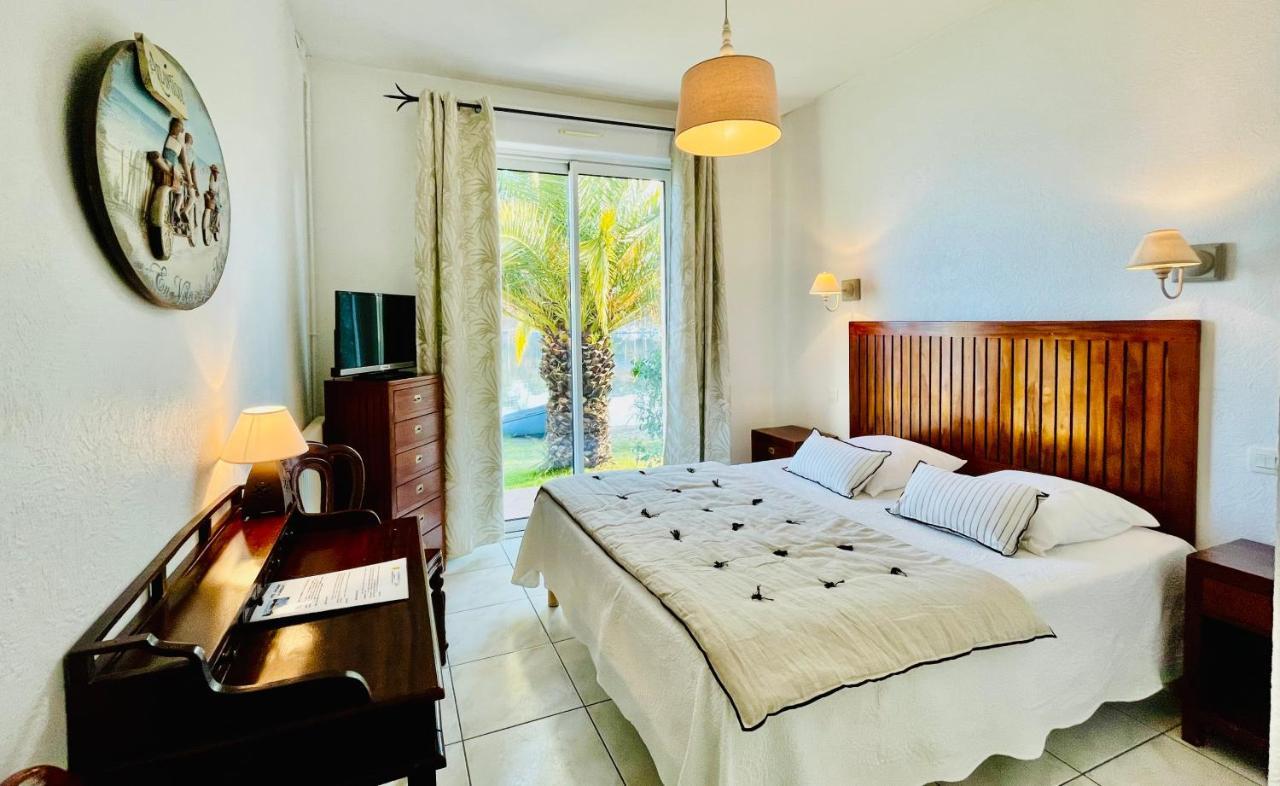 La Caravelle Logis Hotel Biscarrosse Exterior photo